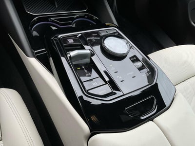 2027 BMW 530i 530i xDrive