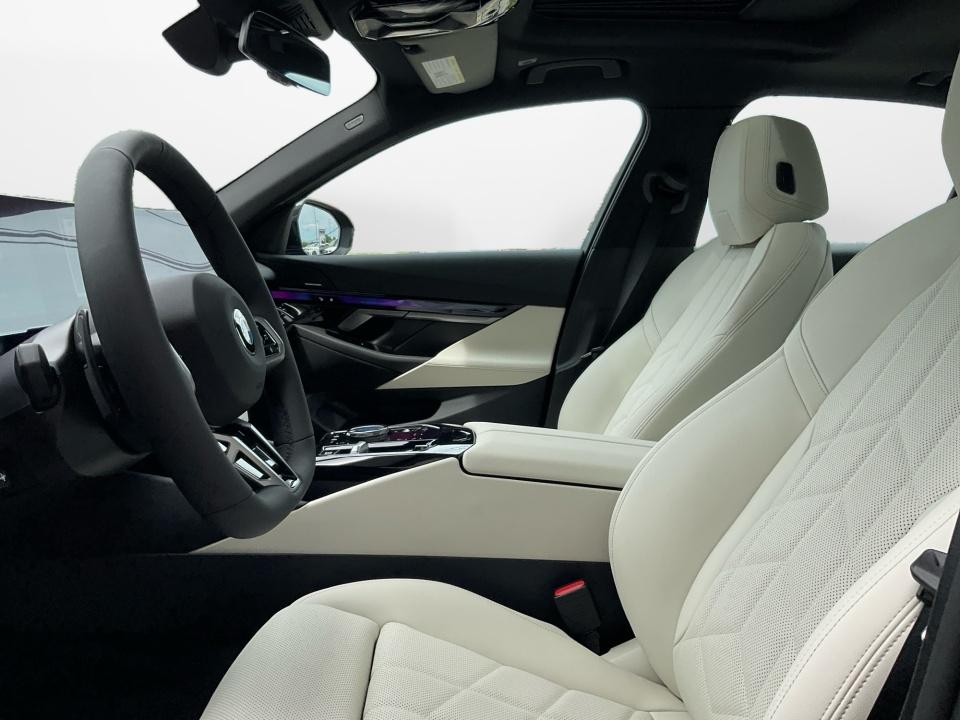 2027 BMW 530i 530i xDrive