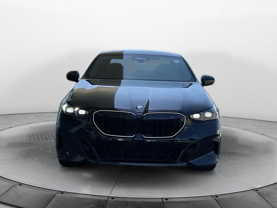 2027 BMW 530i 530i xDrive