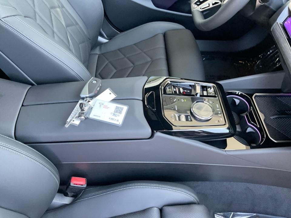 2027 BMW 530i 530i xDrive