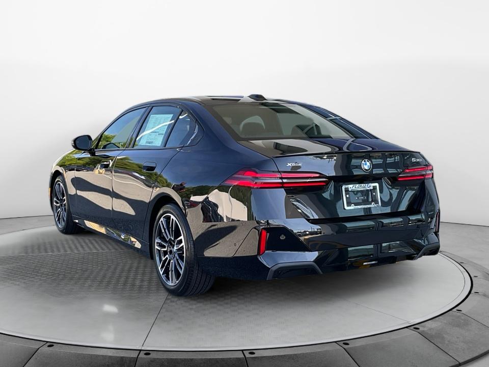 2027 BMW 530i 530i xDrive