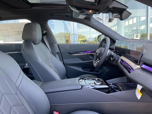 2027 BMW 530i 530i xDrive