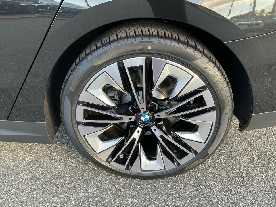 2026 BMW 530i 530i xDrive