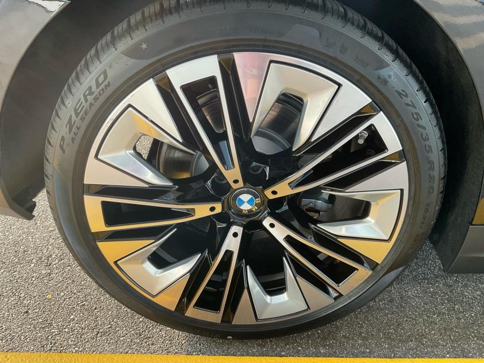 2026 BMW 530i 530i xDrive