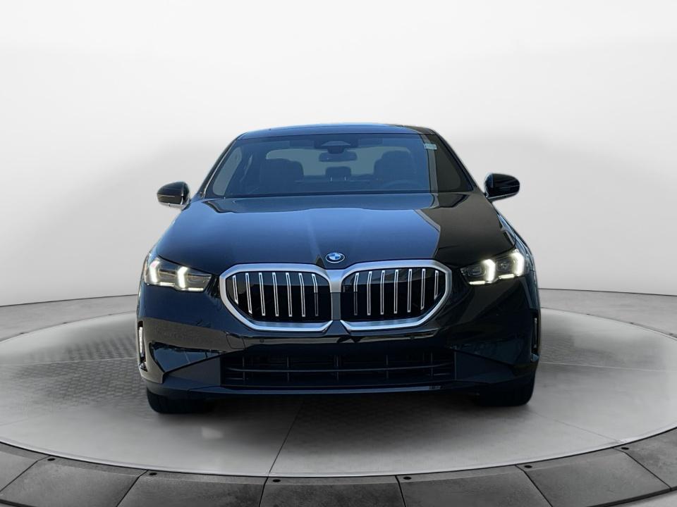 2027 BMW 530i 530i xDrive