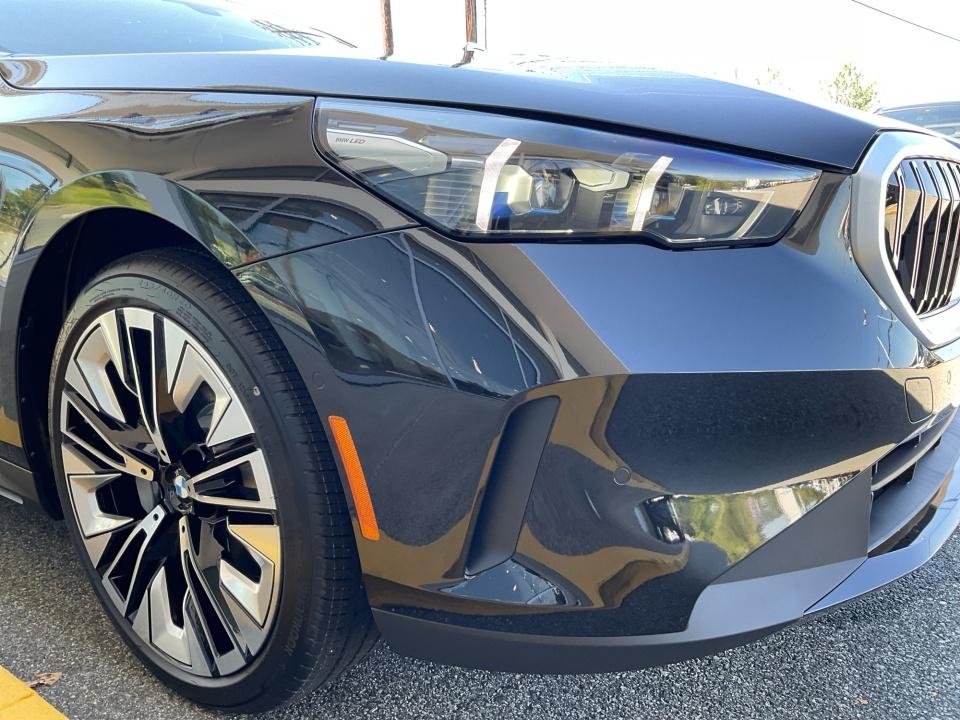 2027 BMW 530i 530i xDrive