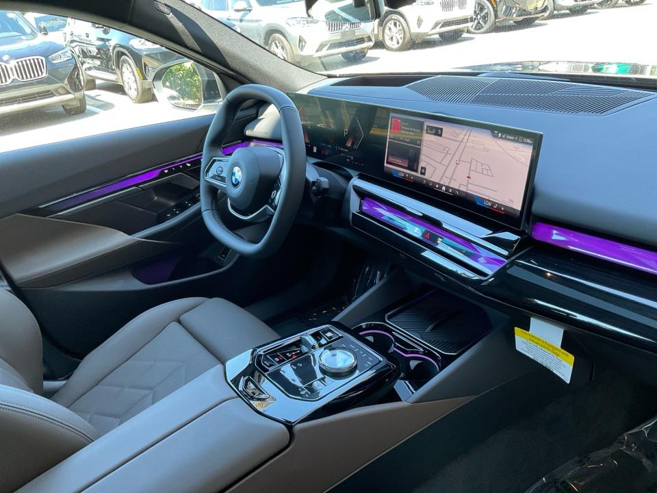2027 BMW 530i 530i xDrive