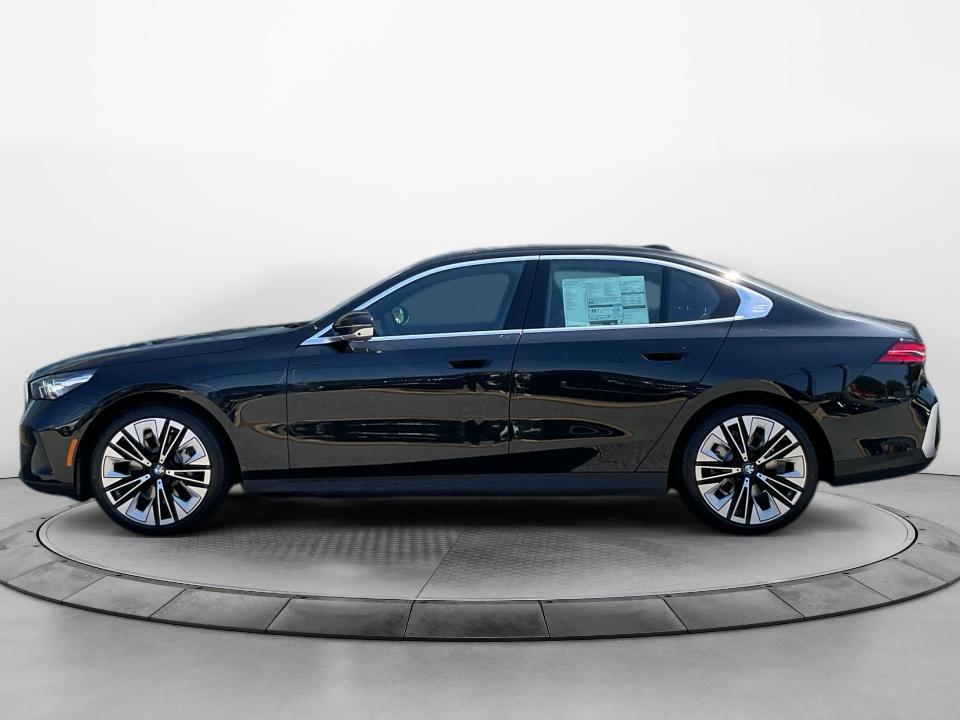 2027 BMW 530i 530i xDrive