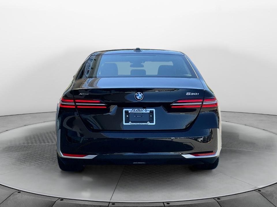 2027 BMW 530i 530i xDrive