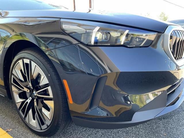 2027 BMW 530i 530i xDrive