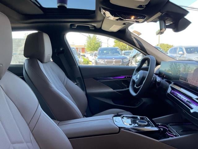 2027 BMW 530i 530i xDrive