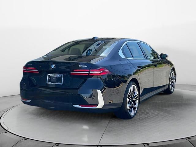 2027 BMW 530i 530i xDrive