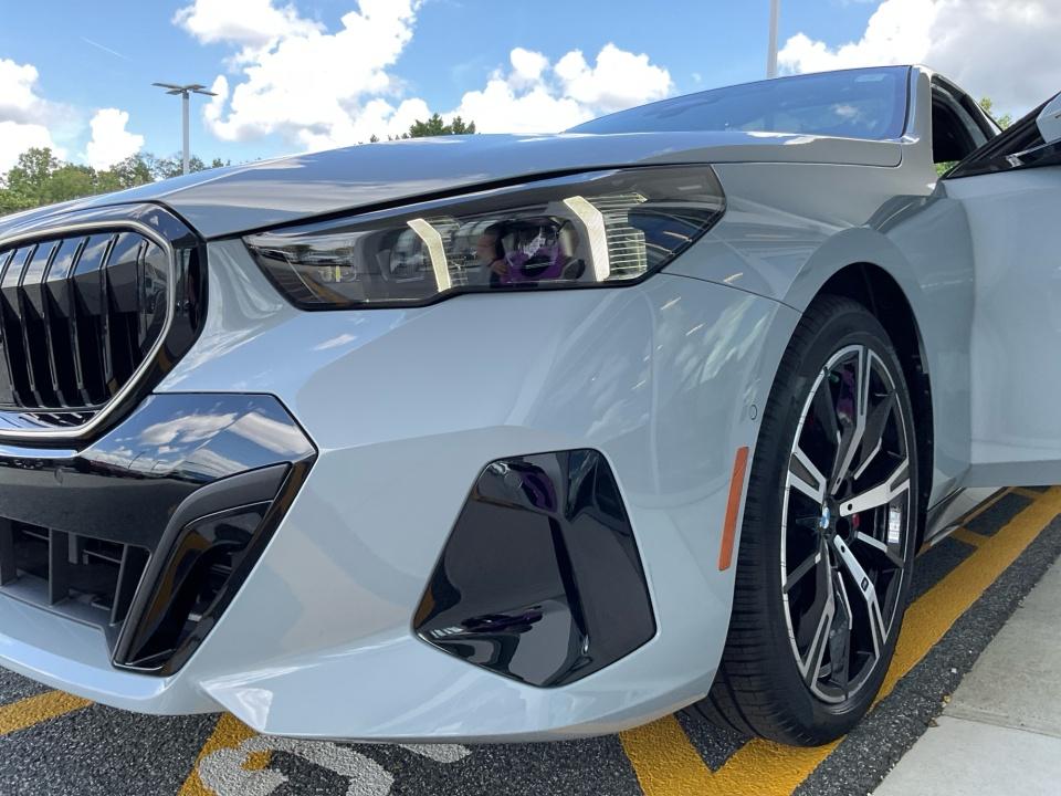 2027 BMW 530i 530i xDrive