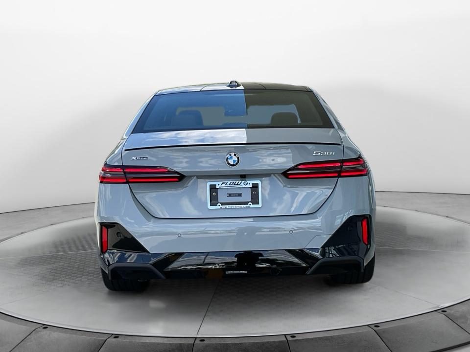 2027 BMW 530i 530i xDrive