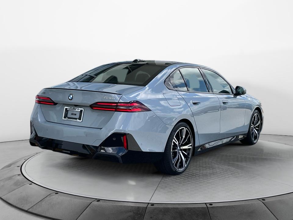 2027 BMW 530i 530i xDrive