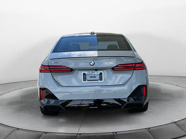 2027 BMW 530i 530i xDrive