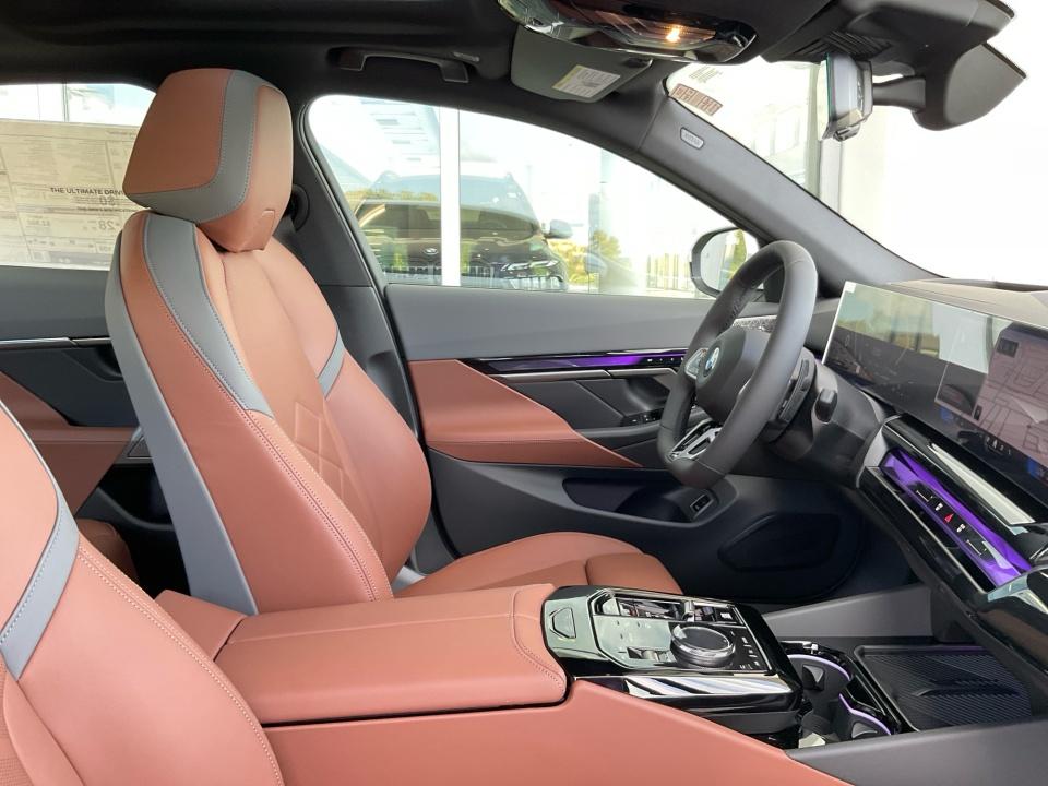2027 BMW 540i 540i xDrive