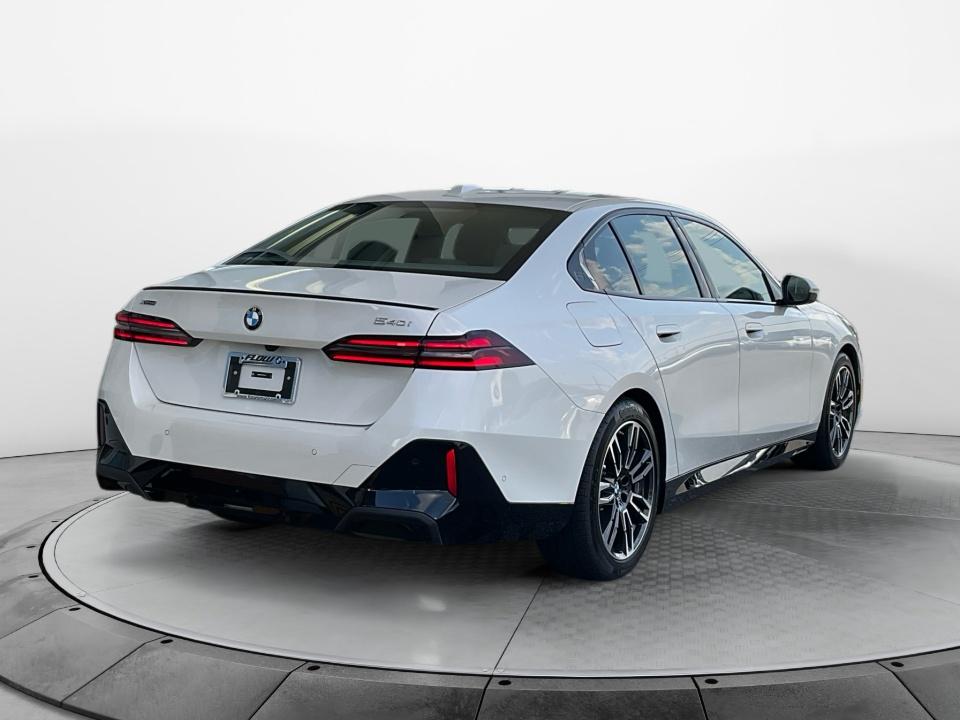 2027 BMW 540i 540i xDrive