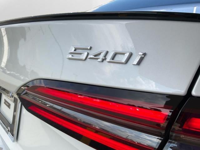 2027 BMW 540i 540i xDrive