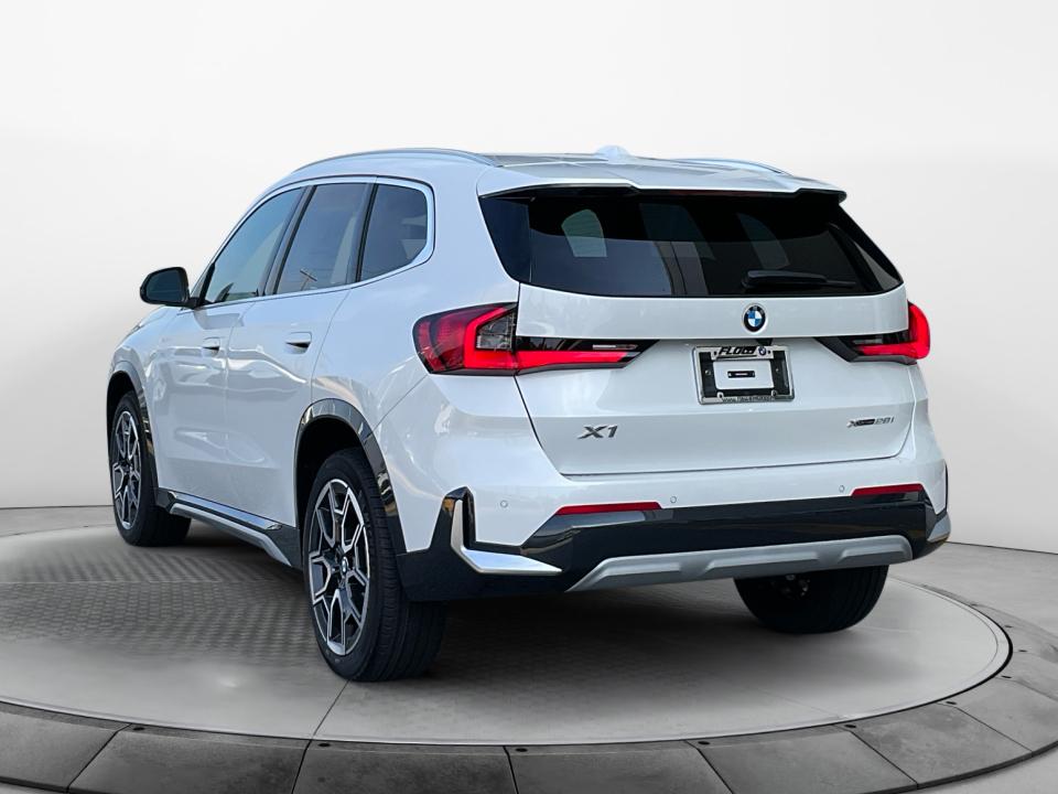 2027 BMW X1 Base