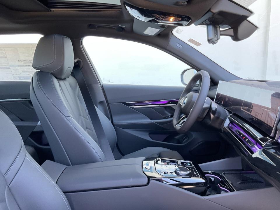 2027 BMW i5 eDrive40