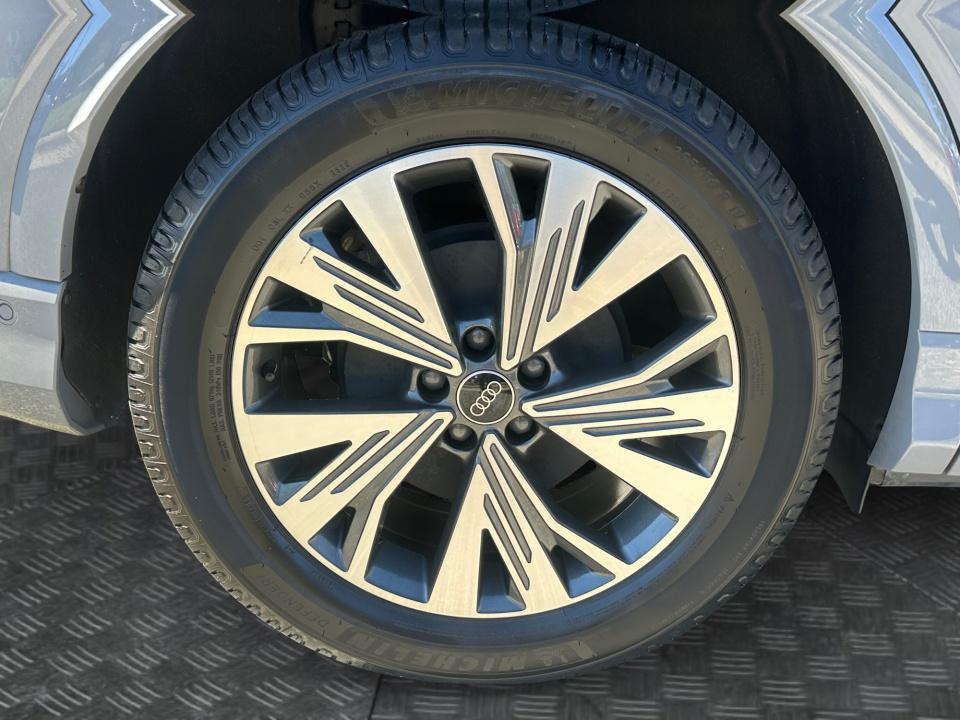 2024 Audi Q4 e-tron Premium Plus