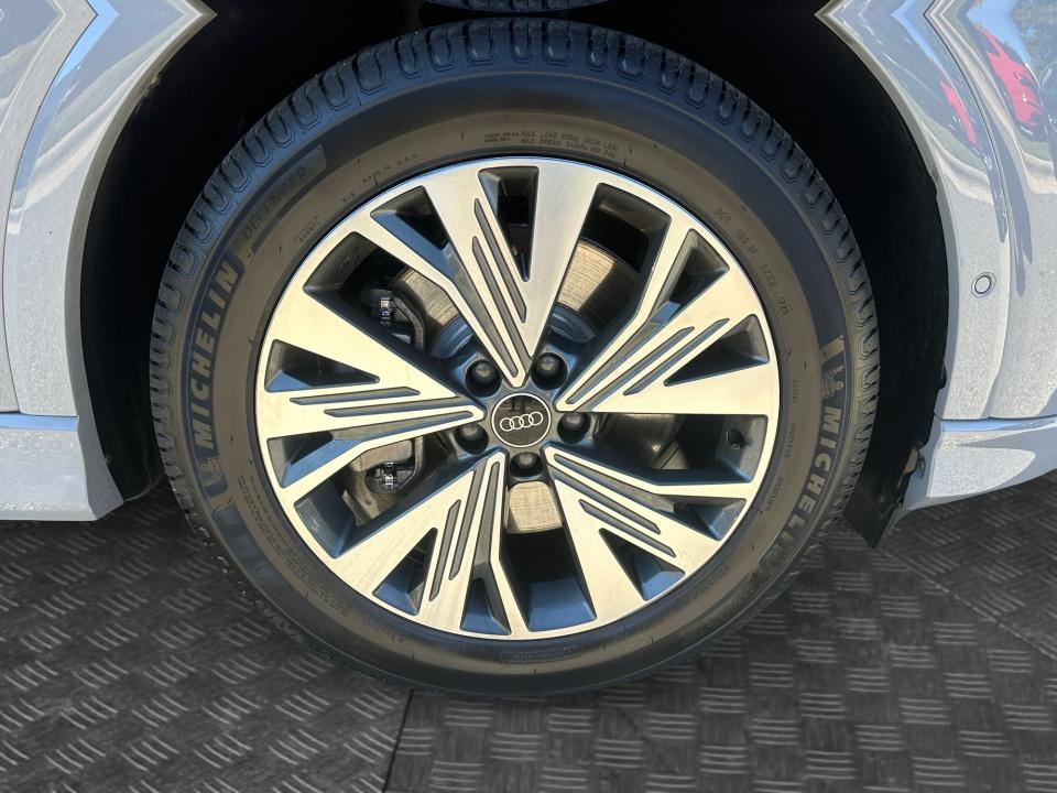 2024 Audi Q4 e-tron Premium Plus