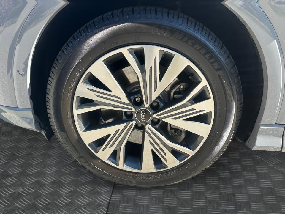 2024 Audi Q4 e-tron Premium Plus