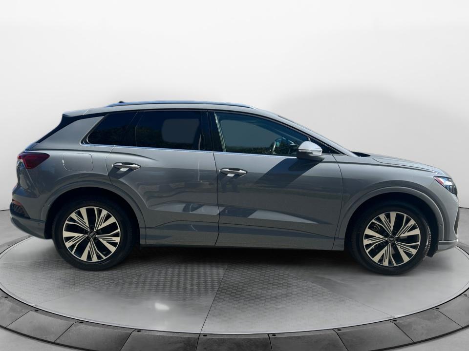2024 Audi Q4 e-tron Premium Plus