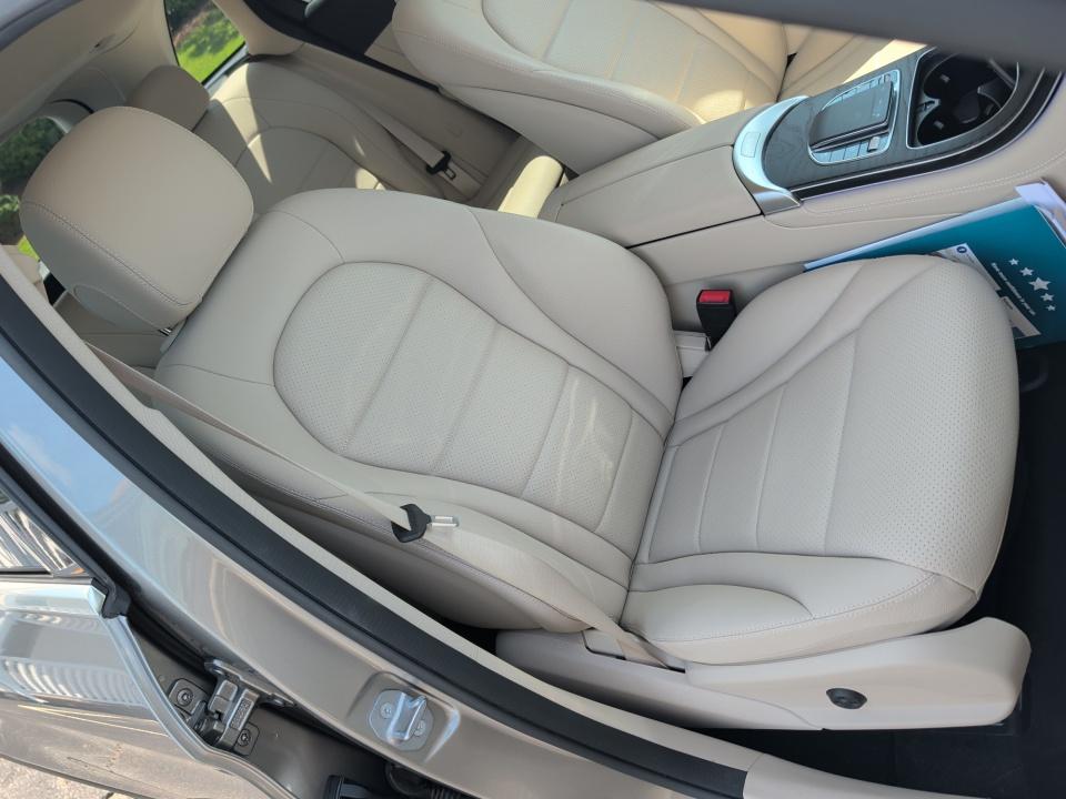 2020 Mercedes-Benz GLC 300 GLC 300